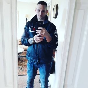 Meet your Posher, Adam